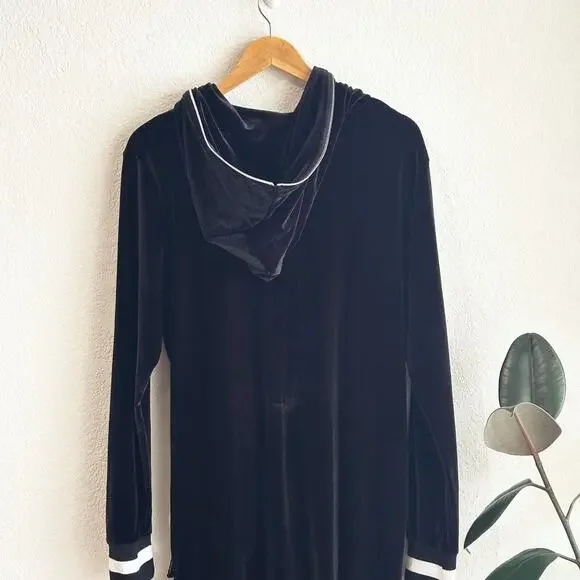 Onepiece Black Hooded Jumpsuit with White Details - Picture 5 of 9